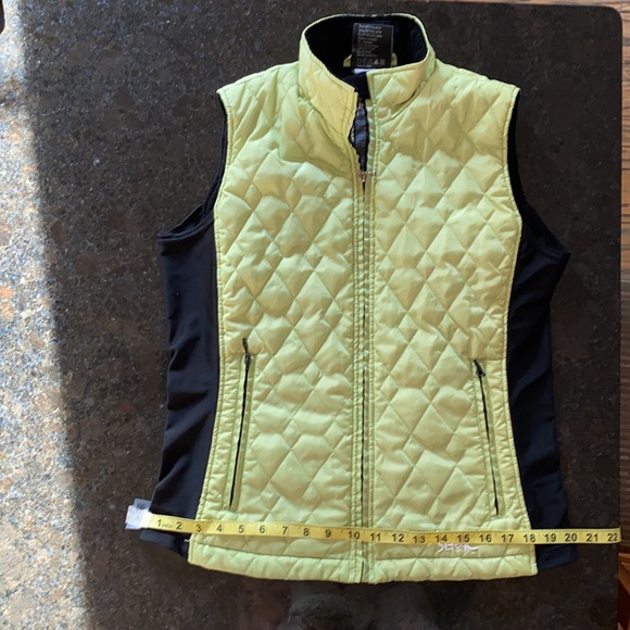 Serac Quilted Vest- size M - Picture 6 of 6